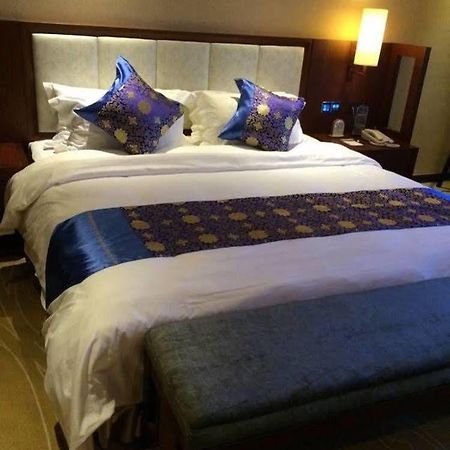 Liuzhou Sanjiangxian Dongxiangguo Hotel 外观 照片